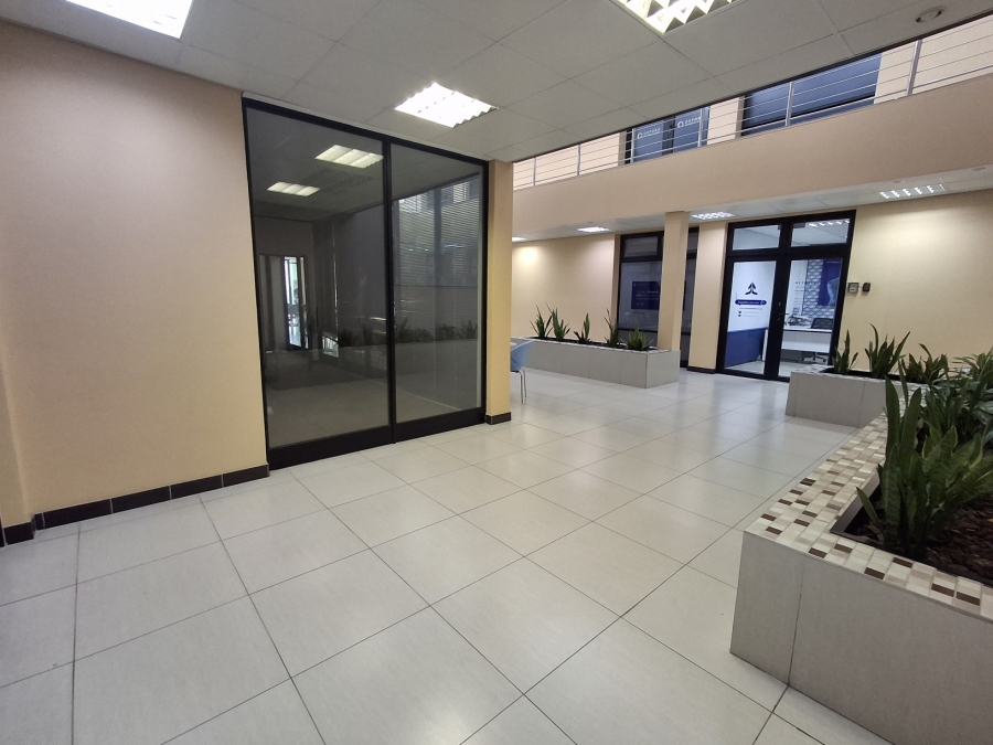 To Let Commercial Property for Rent in Vincent Eastern Cape